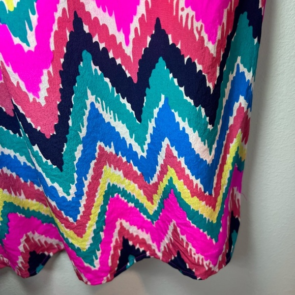 Lilly Pulitzer Women's Elsa Blouse Shirt Hearts a Flutter Chevron Vibrant Small - Picture 4 of 16